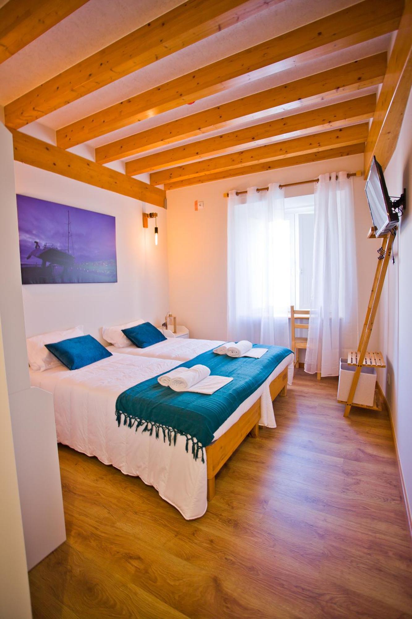 Guest House 10 De Agosto Фигейра-да-Фош Экстерьер фото