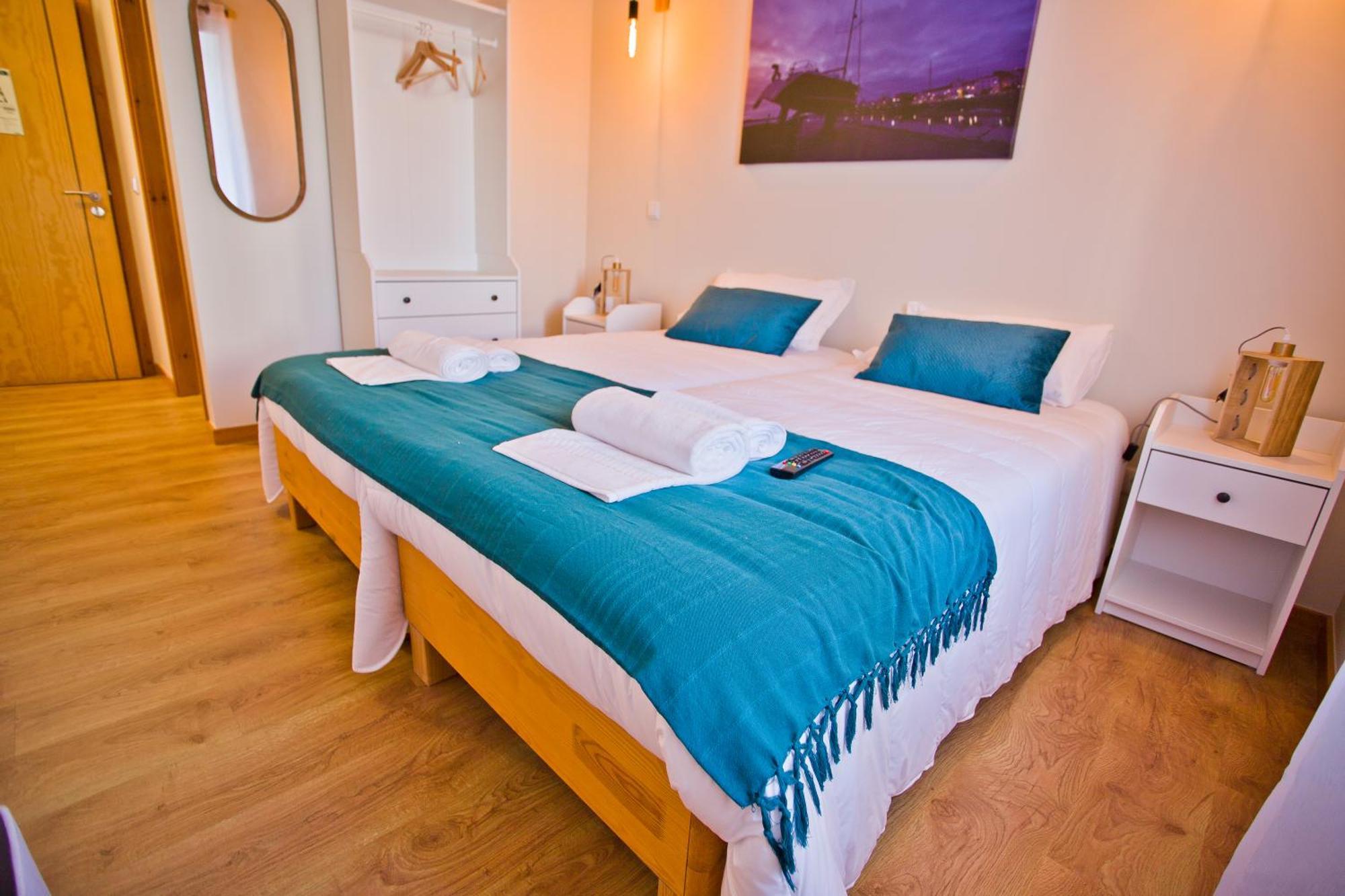Guest House 10 De Agosto Фигейра-да-Фош Экстерьер фото