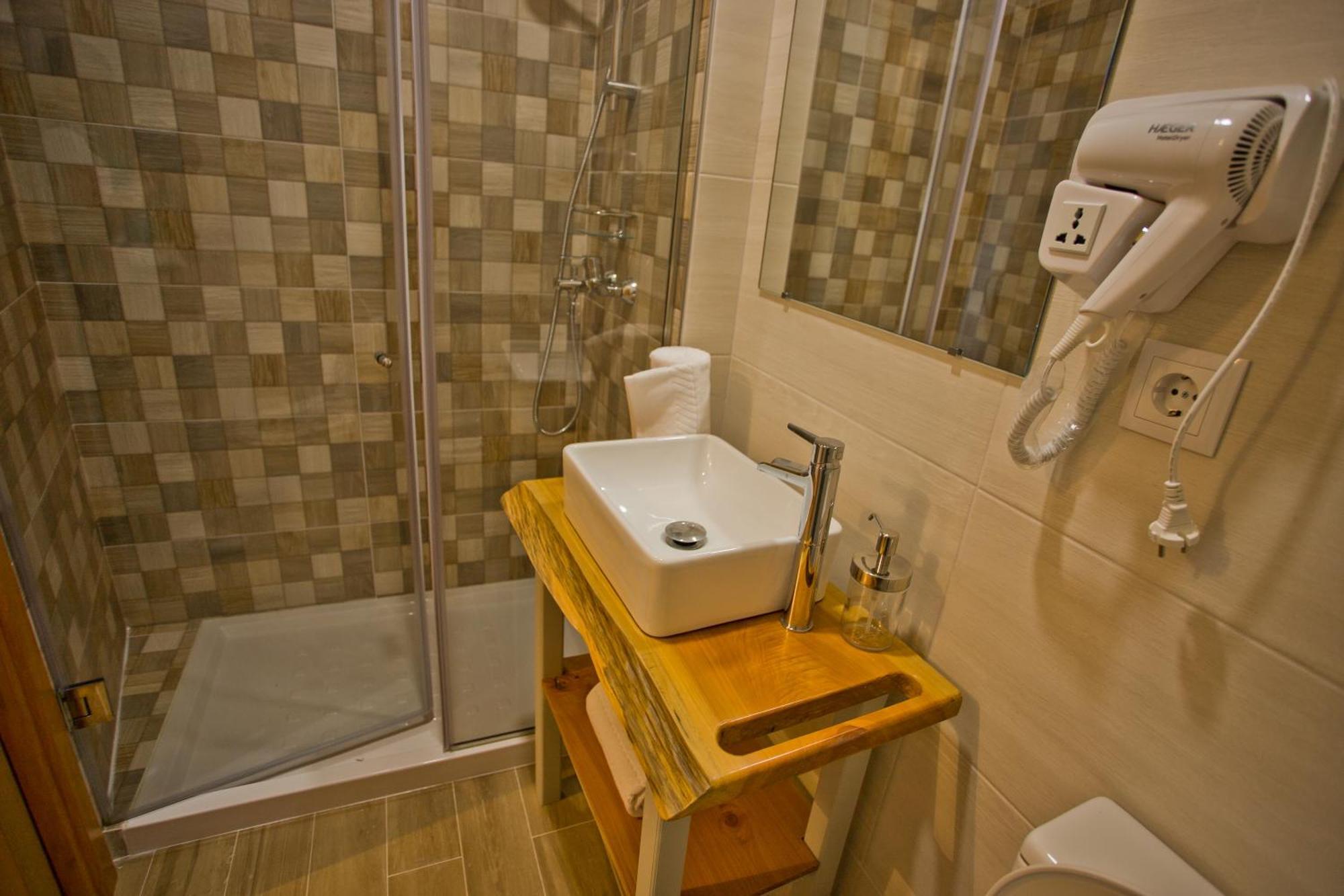 Guest House 10 De Agosto Фигейра-да-Фош Экстерьер фото