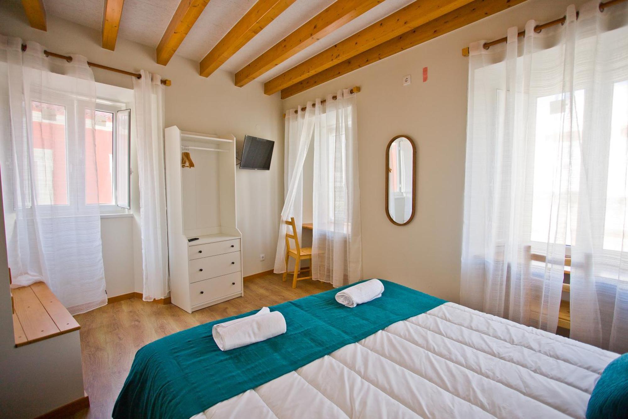 Guest House 10 De Agosto Фигейра-да-Фош Экстерьер фото