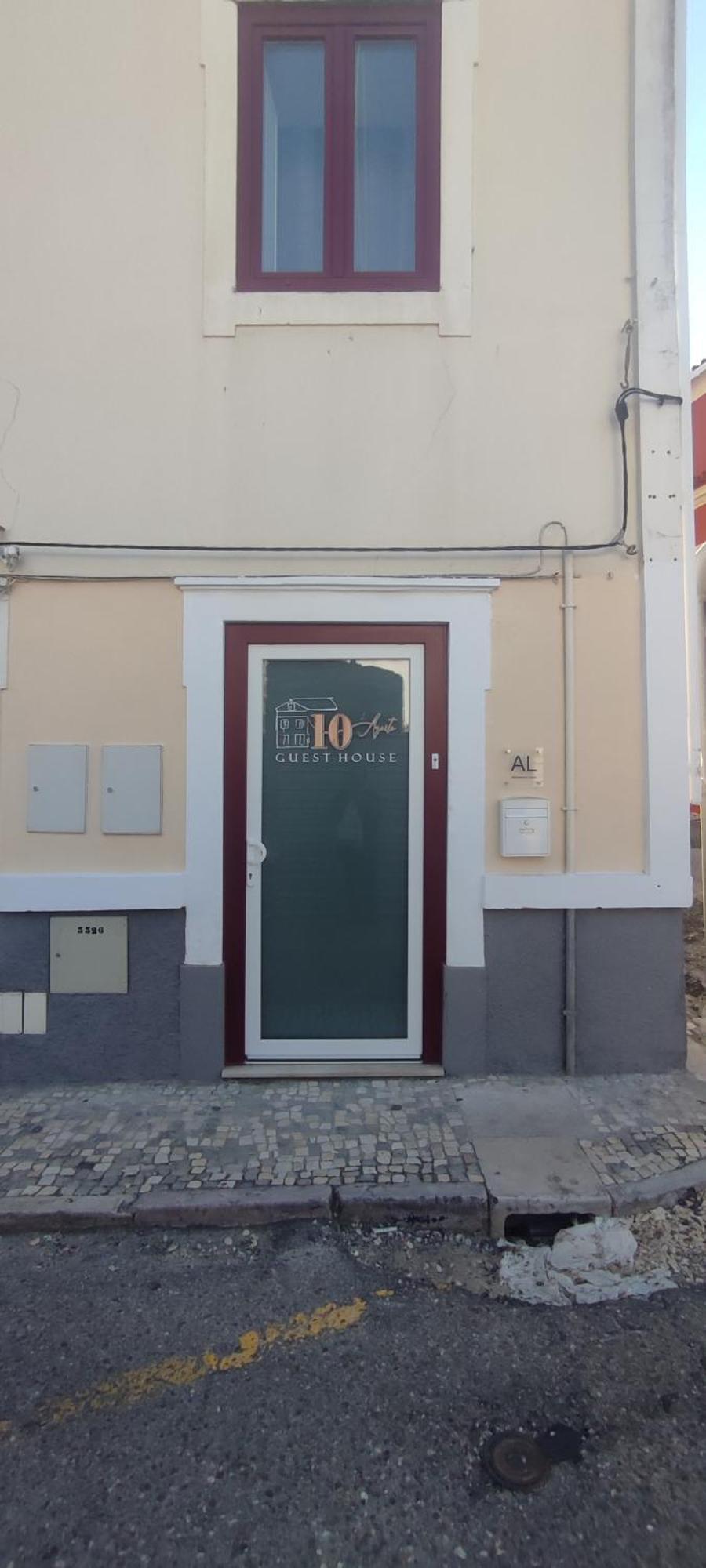 Guest House 10 De Agosto Фигейра-да-Фош Экстерьер фото
