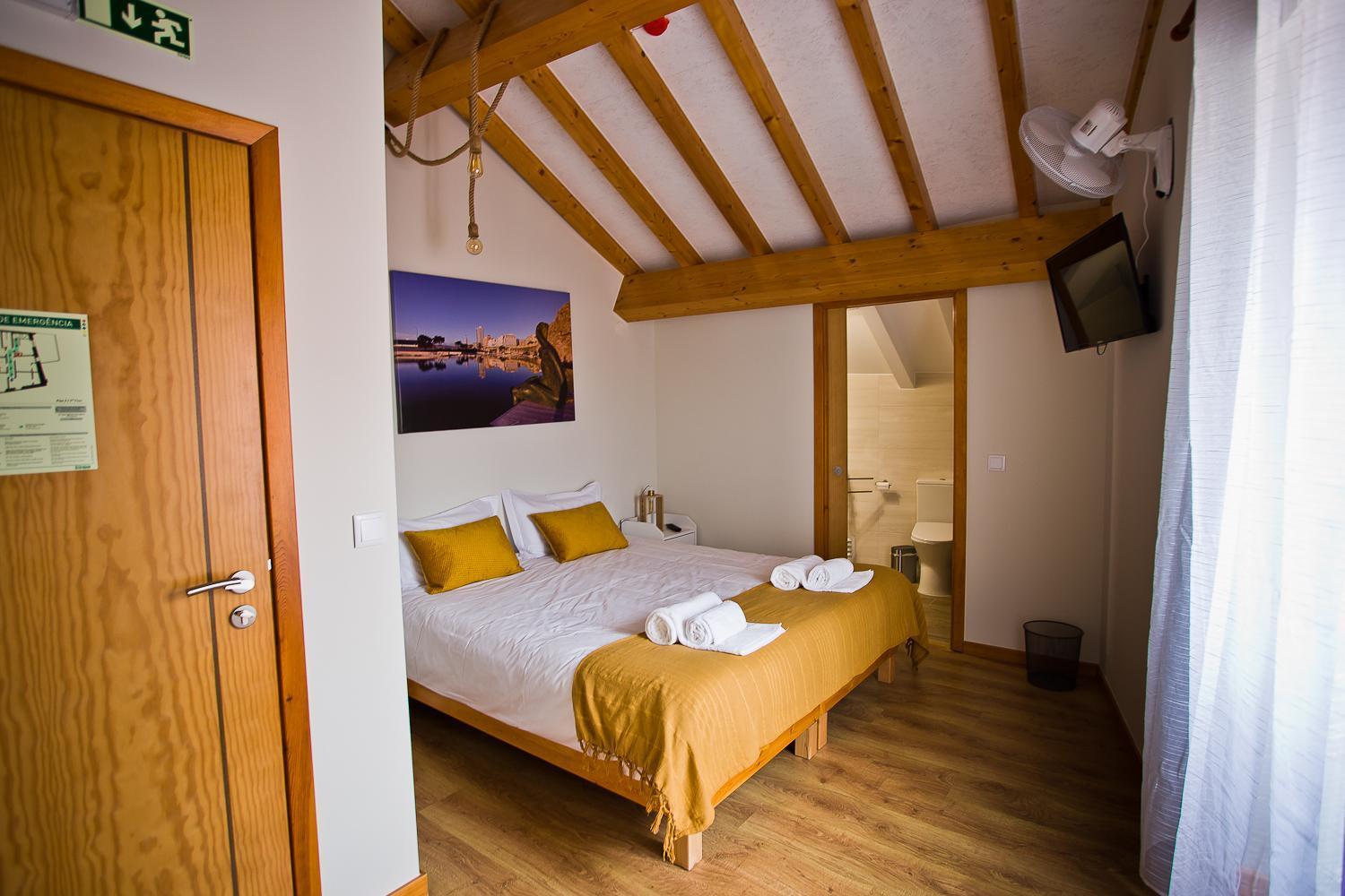 Guest House 10 De Agosto Фигейра-да-Фош Экстерьер фото